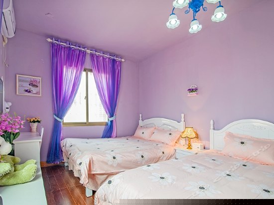 温馨特大家庭房