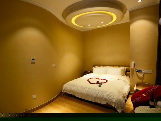 Q1Mini化蝶主题房