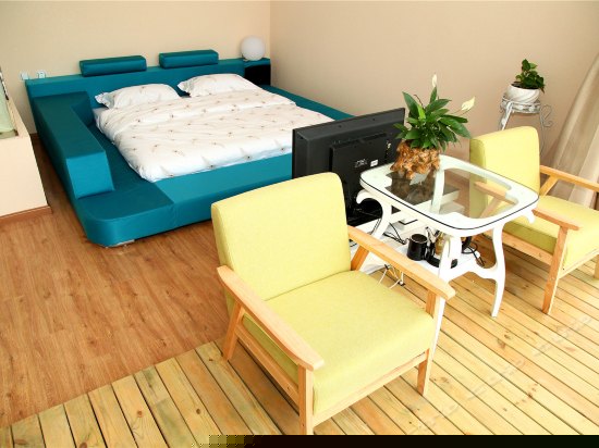 浅蓝海景日出房