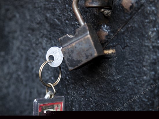 朱楼碧瓦豪华土炕房