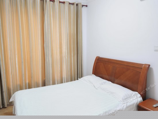 高层园景两室一厅