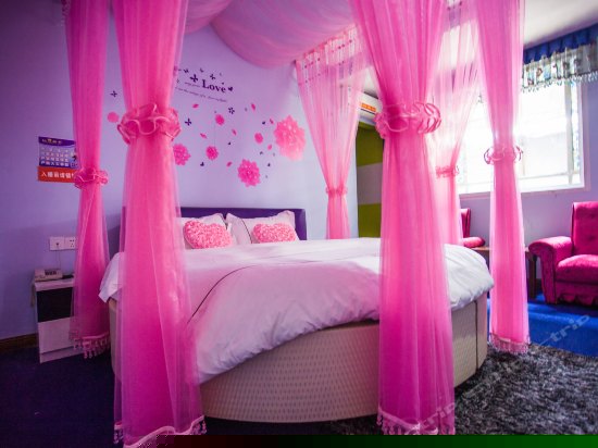 主题圆形水床房