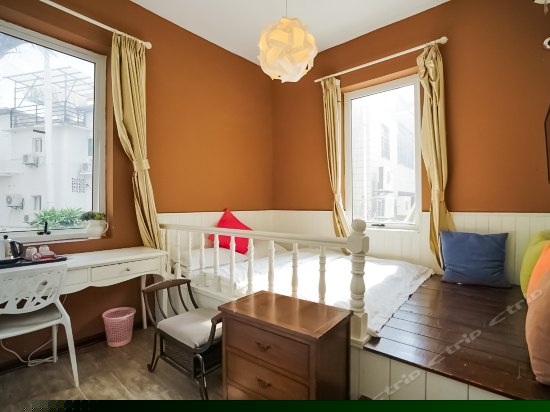 温馨榻榻米大床房