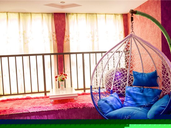 温馨情侣圆床房