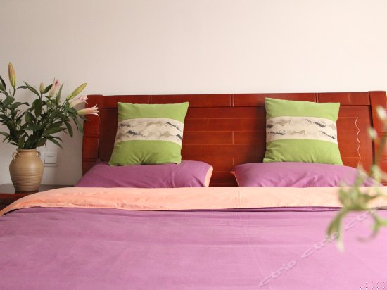 紫色浪漫豪华大床房