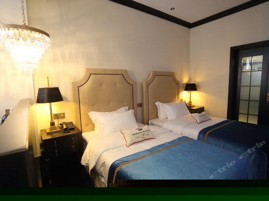 美式精致双床房