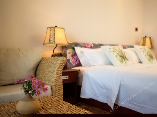 花园侧面海景大床房