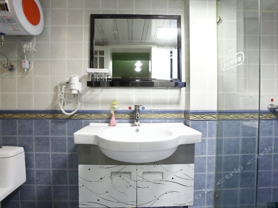 复式阁楼榻榻米大床房