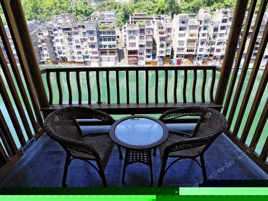 绮罗香浪漫大床房(江景)