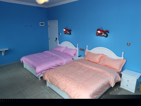 漫旅温馨家庭房