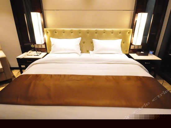 豪华大床房