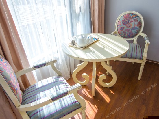 豪华海景浴缸房