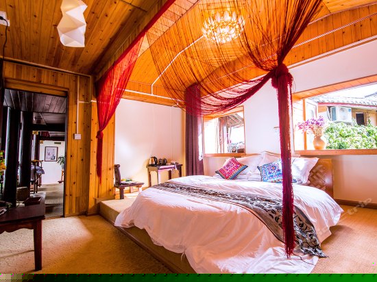 浪漫蜜月圆床房