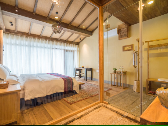 月吟海景豪华大床