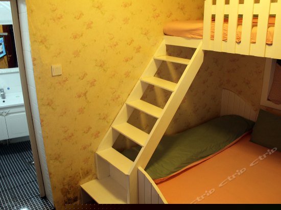 韩式上下铺（三人间）