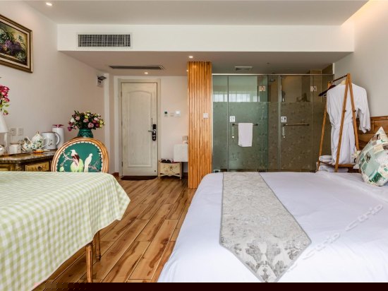 最美瞬间温馨大床房