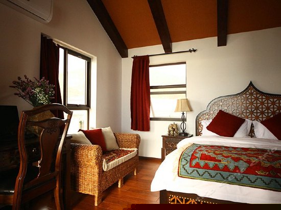 滨水露天浴缸海景房