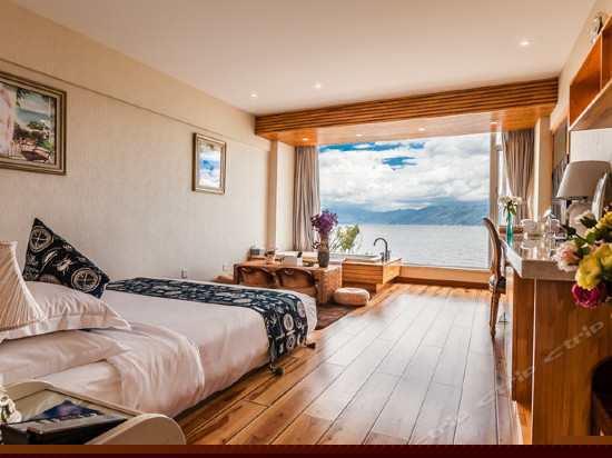 爱有天意榻榻米海景房