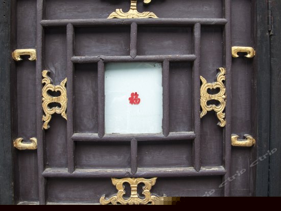 朱楼碧瓦豪华土炕房