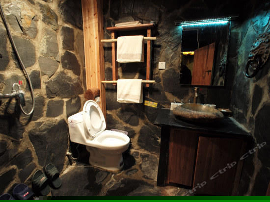 藏羚精品家庭房