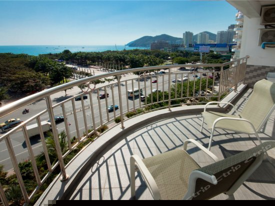 高层豪华正海景180度四室一厅套房702