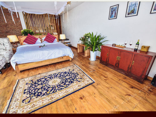 S 206—270度私属露台海景套房