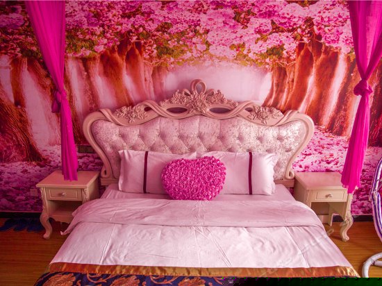 时尚情侣大床房