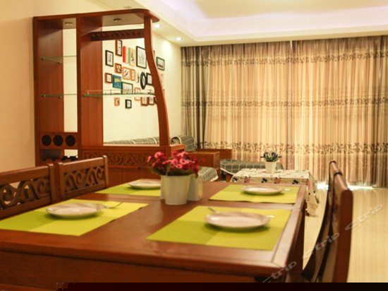 新浪国际公馆180度海景2房