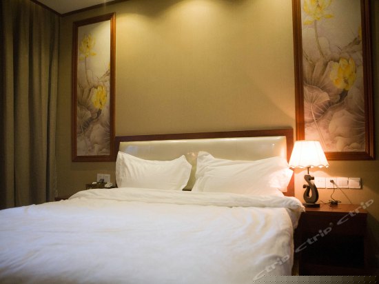 恋花（普通特色大床房）