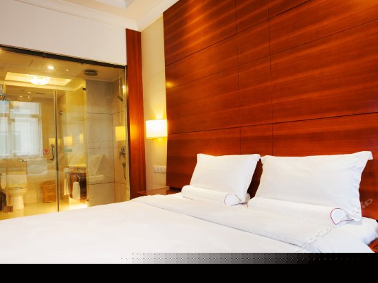 零压高级大床房