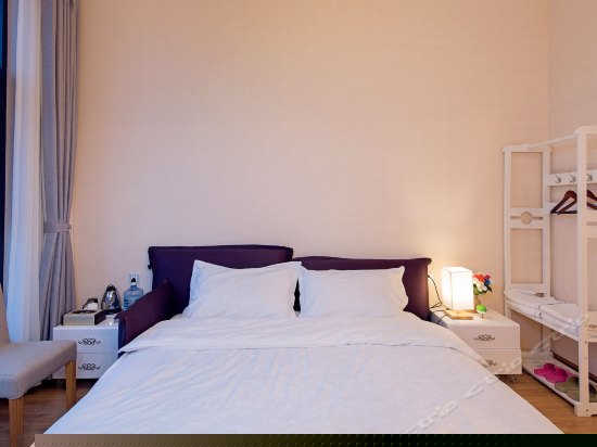 绿茵阁田园风光大床房