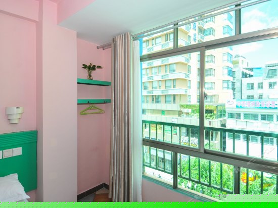 阳光舒适大床房