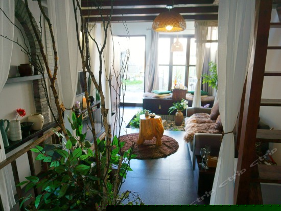 落雨闲别院（一分店独栋复式套房临院）