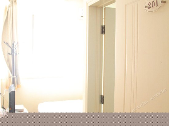 标准大床房(无窗)