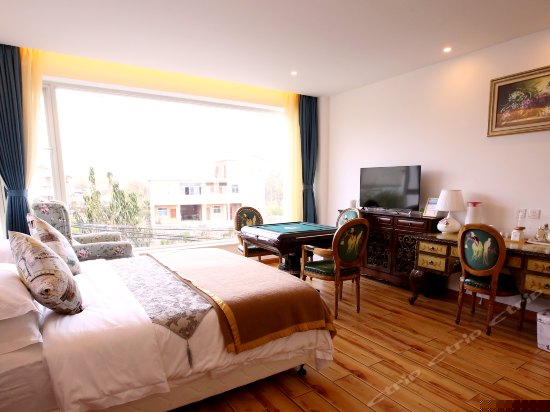 最美瞬间温馨大床房