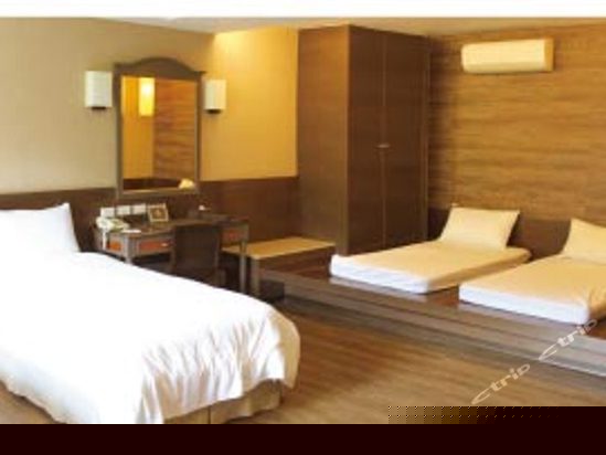 板根四人房-渡假村区