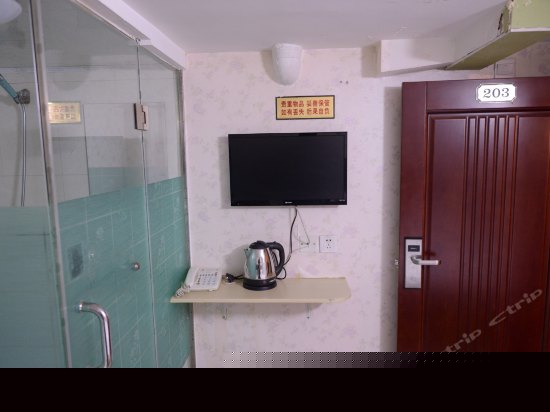 标准间(半地下室)(无窗)