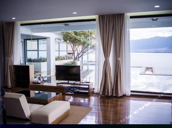 悦湾-无边水景套房