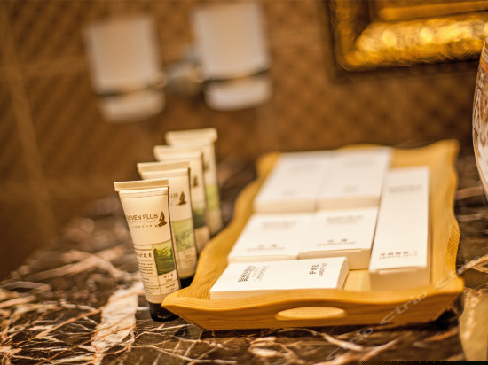 闲情逸致家庭房