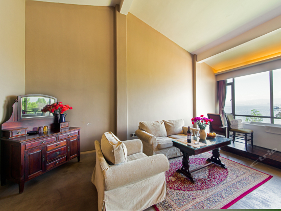 豪华古典海景套房