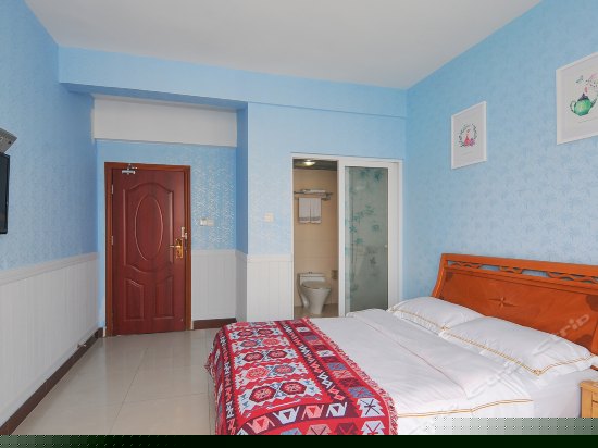 格朗小筑飘窗大床房