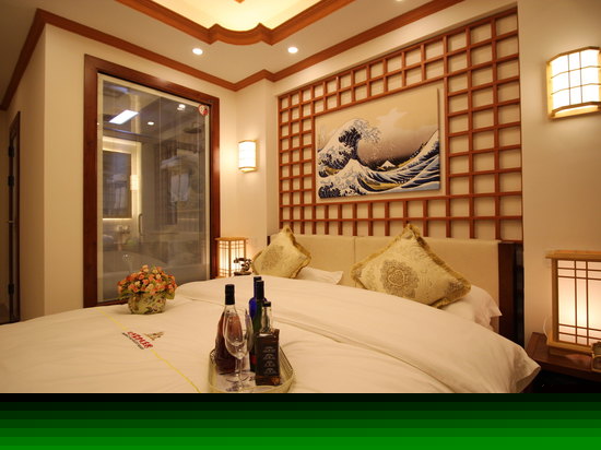 豪华宫廷大床房