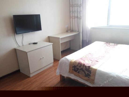 豪华温馨大床房