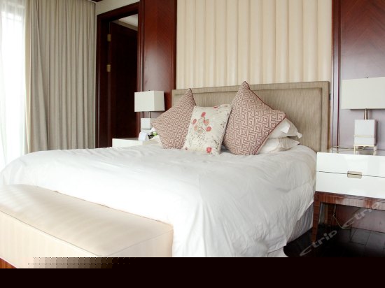 经典园景大床房