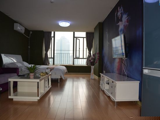 雅阁温馨大床房