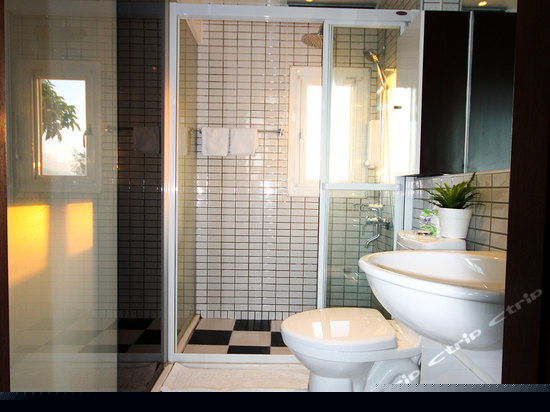 摩登工业六人房