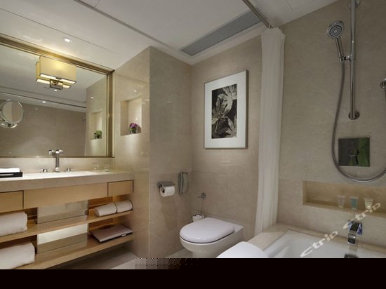 豪华4人家庭客房