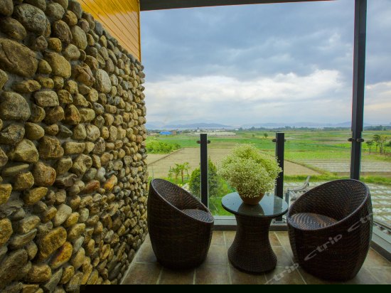 主题阳台大床房