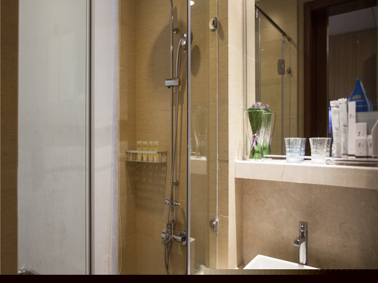 无敌海景大床房