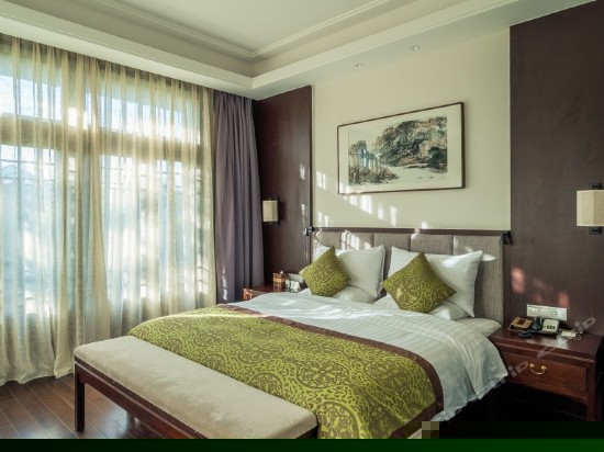 水景双卧室庭院别墅